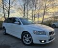 Білий Вольво V50, об'ємом двигуна 2 л та пробігом 273 тис. км за 9200 $, фото 1 на Automoto.ua
