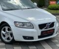 Белый Вольво В50, объемом двигателя 1.6 л и пробегом 235 тыс. км за 7300 $, фото 13 на Automoto.ua
