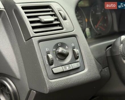 Белый Вольво В50, объемом двигателя 1.6 л и пробегом 209 тыс. км за 8150 $, фото 20 на Automoto.ua