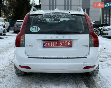 Белый Вольво В50, объемом двигателя 1.6 л и пробегом 178 тыс. км за 7999 $, фото 9 на Automoto.ua