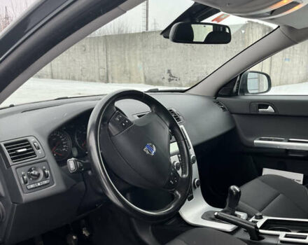 Білий Вольво V50, об'ємом двигуна 1.6 л та пробігом 230 тис. км за 8200 $, фото 4 на Automoto.ua