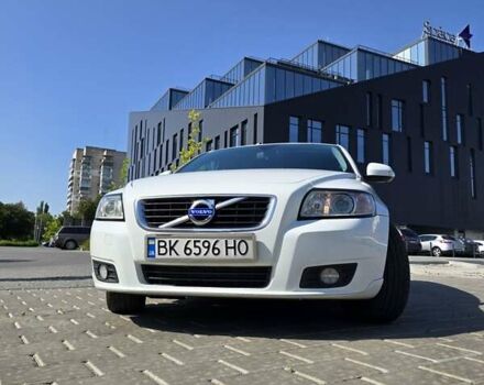 Белый Вольво В50, объемом двигателя 2 л и пробегом 263 тыс. км за 9500 $, фото 10 на Automoto.ua