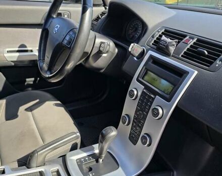 Белый Вольво В50, объемом двигателя 2 л и пробегом 263 тыс. км за 9500 $, фото 19 на Automoto.ua