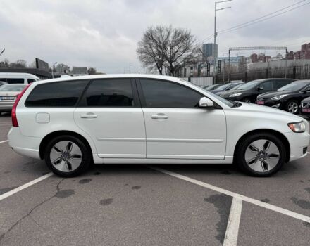 Білий Вольво V50, об'ємом двигуна 1.6 л та пробігом 240 тис. км за 9800 $, фото 7 на Automoto.ua