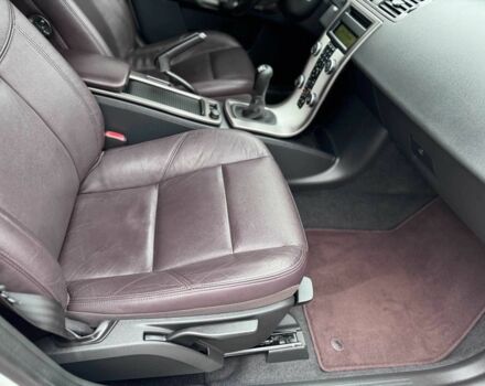 Білий Вольво V50, об'ємом двигуна 1.6 л та пробігом 240 тис. км за 9800 $, фото 17 на Automoto.ua