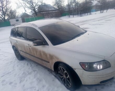 Белый Вольво В50, объемом двигателя 2 л и пробегом 480 тыс. км за 3302 $, фото 1 на Automoto.ua
