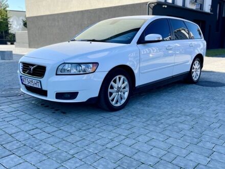 Білий Вольво V50, об'ємом двигуна 1.6 л та пробігом 233 тис. км за 6499 $, фото 1 на Automoto.ua