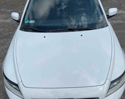 Білий Вольво V50, об'ємом двигуна 2 л та пробігом 240 тис. км за 6593 $, фото 1 на Automoto.ua