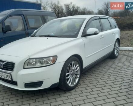Білий Вольво V50, об'ємом двигуна 1.6 л та пробігом 264 тис. км за 5600 $, фото 1 на Automoto.ua