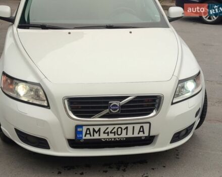 Білий Вольво V50, об'ємом двигуна 1.8 л та пробігом 262 тис. км за 6300 $, фото 1 на Automoto.ua