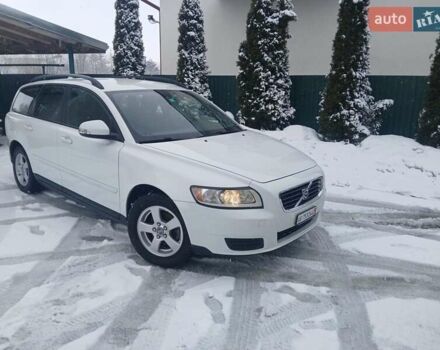 Білий Вольво V50, об'ємом двигуна 1.6 л та пробігом 220 тис. км за 6550 $, фото 1 на Automoto.ua