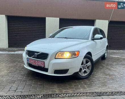 Білий Вольво V50, об'ємом двигуна 1.6 л та пробігом 167 тис. км за 6699 $, фото 1 на Automoto.ua