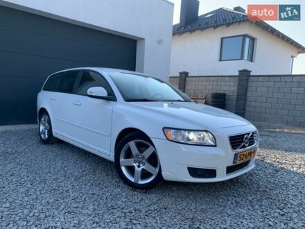 Білий Вольво V50, об'ємом двигуна 1.6 л та пробігом 240 тис. км за 7400 $, фото 1 на Automoto.ua