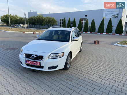 Вольво V50 2011 у Миколаєві на Automoto.ua Білий Вольво V50, об'ємом двигуна 1.6 л та пробігом 229 тис. км за 8600 $, фото 1 на Automoto.ua