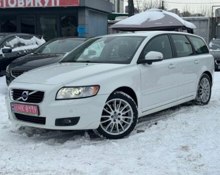 Білий Вольво V50, об'ємом двигуна 2 л та пробігом 235 тис. км за 10999 $, фото 1 на Automoto.ua