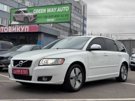 Білий Вольво V50, об'ємом двигуна 1.6 л та пробігом 240 тис. км за 9800 $, фото 1 на Automoto.ua