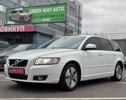 Білий Вольво V50, об'ємом двигуна 1.6 л та пробігом 240 тис. км за 9800 $, фото 1 на Automoto.ua