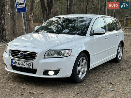 Вольво V50 2012 у Житомирі на Automoto.ua Білий Вольво V50, об'ємом двигуна 1.6 л та пробігом 231 тис. км за 7700 $, фото 1 на Automoto.ua