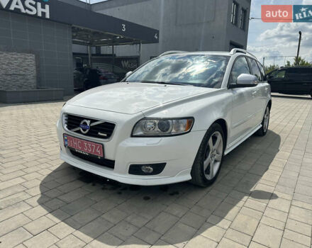 Білий Вольво V50, об'ємом двигуна 2 л та пробігом 226 тис. км за 8900 $, фото 1 на Automoto.ua