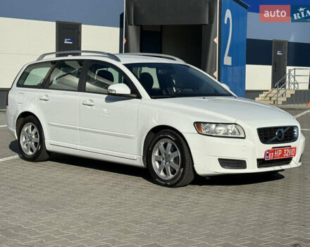 Білий Вольво V50, об'ємом двигуна 1.6 л та пробігом 178 тис. км за 8850 $, фото 1 на Automoto.ua