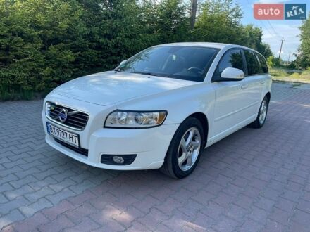 Білий Вольво V50, об'ємом двигуна 1.6 л та пробігом 278 тис. км за 8000 $, фото 1 на Automoto.ua