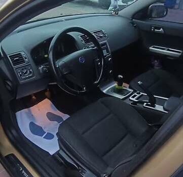 Бежевый Вольво В50, объемом двигателя 1.56 л и пробегом 225 тыс. км за 6250 $, фото 16 на Automoto.ua