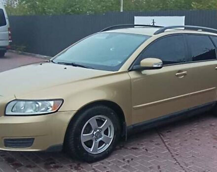 Бежевый Вольво В50, объемом двигателя 1.56 л и пробегом 225 тыс. км за 6250 $, фото 4 на Automoto.ua