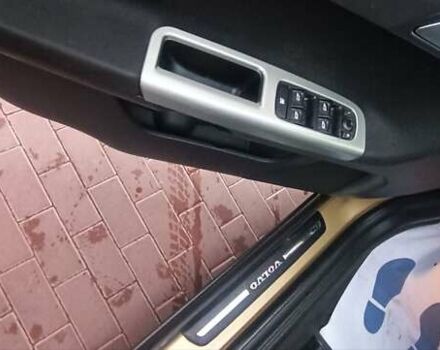 Бежевый Вольво В50, объемом двигателя 1.56 л и пробегом 225 тыс. км за 6250 $, фото 14 на Automoto.ua