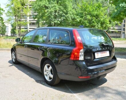 Черный Вольво В50, объемом двигателя 0 л и пробегом 190 тыс. км за 7800 $, фото 5 на Automoto.ua