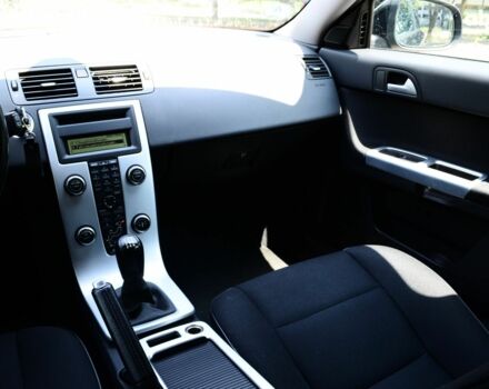 Черный Вольво В50, объемом двигателя 0 л и пробегом 190 тыс. км за 7800 $, фото 13 на Automoto.ua