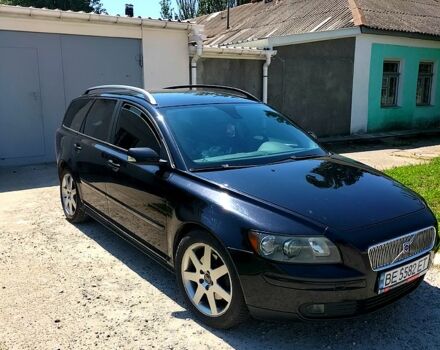 Черный Вольво В50, объемом двигателя 2 л и пробегом 190 тыс. км за 4600 $, фото 1 на Automoto.ua