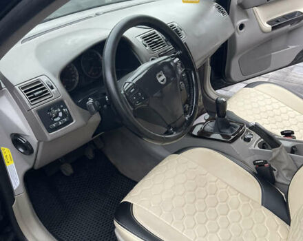 Черный Вольво В50, объемом двигателя 2 л и пробегом 245 тыс. км за 4450 $, фото 34 на Automoto.ua