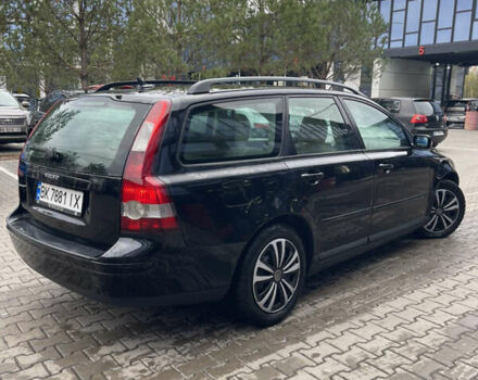 Черный Вольво В50, объемом двигателя 2 л и пробегом 245 тыс. км за 4450 $, фото 3 на Automoto.ua