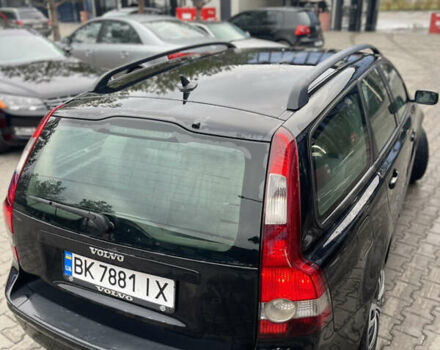 Черный Вольво В50, объемом двигателя 2 л и пробегом 245 тыс. км за 4450 $, фото 5 на Automoto.ua