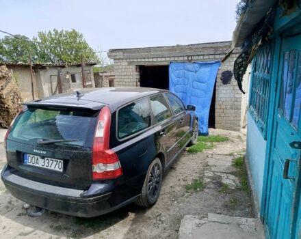 Черный Вольво В50, объемом двигателя 2 л и пробегом 300 тыс. км за 2900 $, фото 2 на Automoto.ua