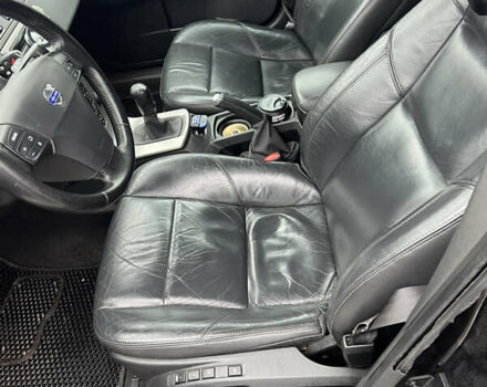 Черный Вольво В50, объемом двигателя 2 л и пробегом 282 тыс. км за 6100 $, фото 9 на Automoto.ua