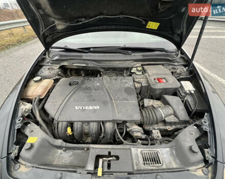 Черный Вольво В50, объемом двигателя 1.8 л и пробегом 275 тыс. км за 4299 $, фото 10 на Automoto.ua