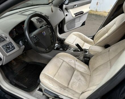 Чорний Вольво V50, об'ємом двигуна 0 л та пробігом 352 тис. км за 3000 $, фото 5 на Automoto.ua