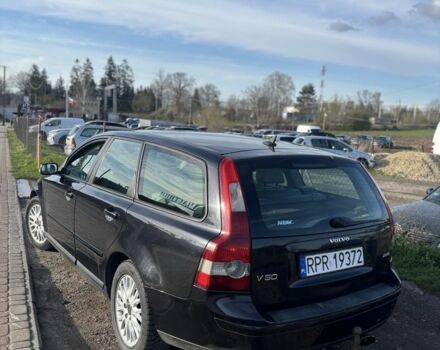 Черный Вольво В50, объемом двигателя 2 л и пробегом 300 тыс. км за 1593 $, фото 4 на Automoto.ua