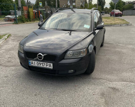 Черный Вольво В50, объемом двигателя 1.6 л и пробегом 394 тыс. км за 5500 $, фото 1 на Automoto.ua