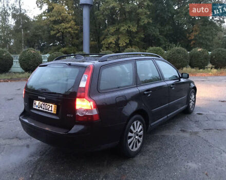 Черный Вольво В50, объемом двигателя 2 л и пробегом 275 тыс. км за 3350 $, фото 8 на Automoto.ua