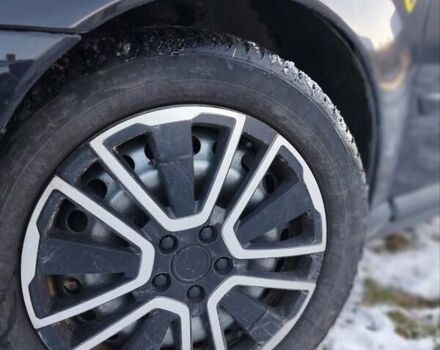 Черный Вольво В50, объемом двигателя 1.8 л и пробегом 273 тыс. км за 4500 $, фото 8 на Automoto.ua