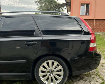 Черный Вольво В50, объемом двигателя 1.6 л и пробегом 339 тыс. км за 5800 $, фото 9 на Automoto.ua