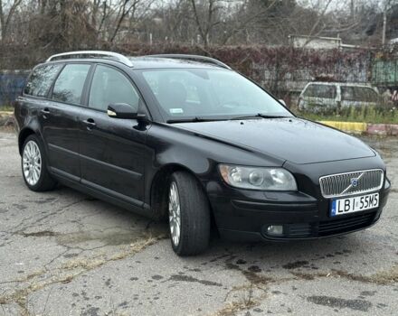 Черный Вольво В50, объемом двигателя 1.6 л и пробегом 123 тыс. км за 2900 $, фото 1 на Automoto.ua