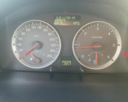 Черный Вольво В50, объемом двигателя 1.6 л и пробегом 395 тыс. км за 4700 $, фото 7 на Automoto.ua