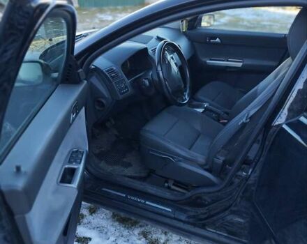 Черный Вольво В50, объемом двигателя 1.8 л и пробегом 273 тыс. км за 4500 $, фото 10 на Automoto.ua