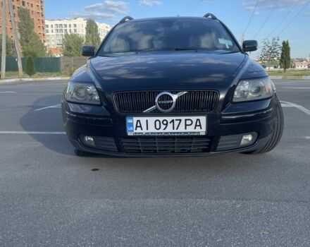 Черный Вольво В50, объемом двигателя 1.6 л и пробегом 395 тыс. км за 4700 $, фото 1 на Automoto.ua