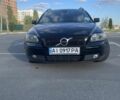 Черный Вольво В50, объемом двигателя 1.6 л и пробегом 395 тыс. км за 4700 $, фото 1 на Automoto.ua