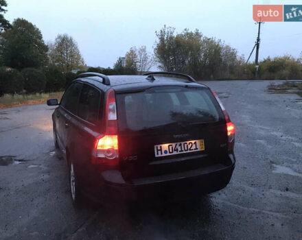 Черный Вольво В50, объемом двигателя 2 л и пробегом 275 тыс. км за 3350 $, фото 6 на Automoto.ua