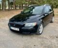 Черный Вольво В50, объемом двигателя 2 л и пробегом 300 тыс. км за 4999 $, фото 1 на Automoto.ua